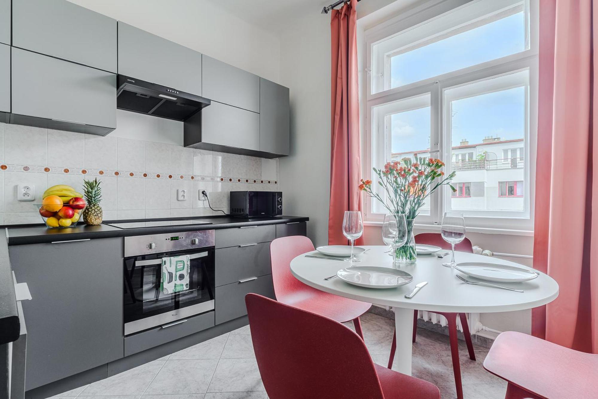 With 3 Bedroom For Family * Praga