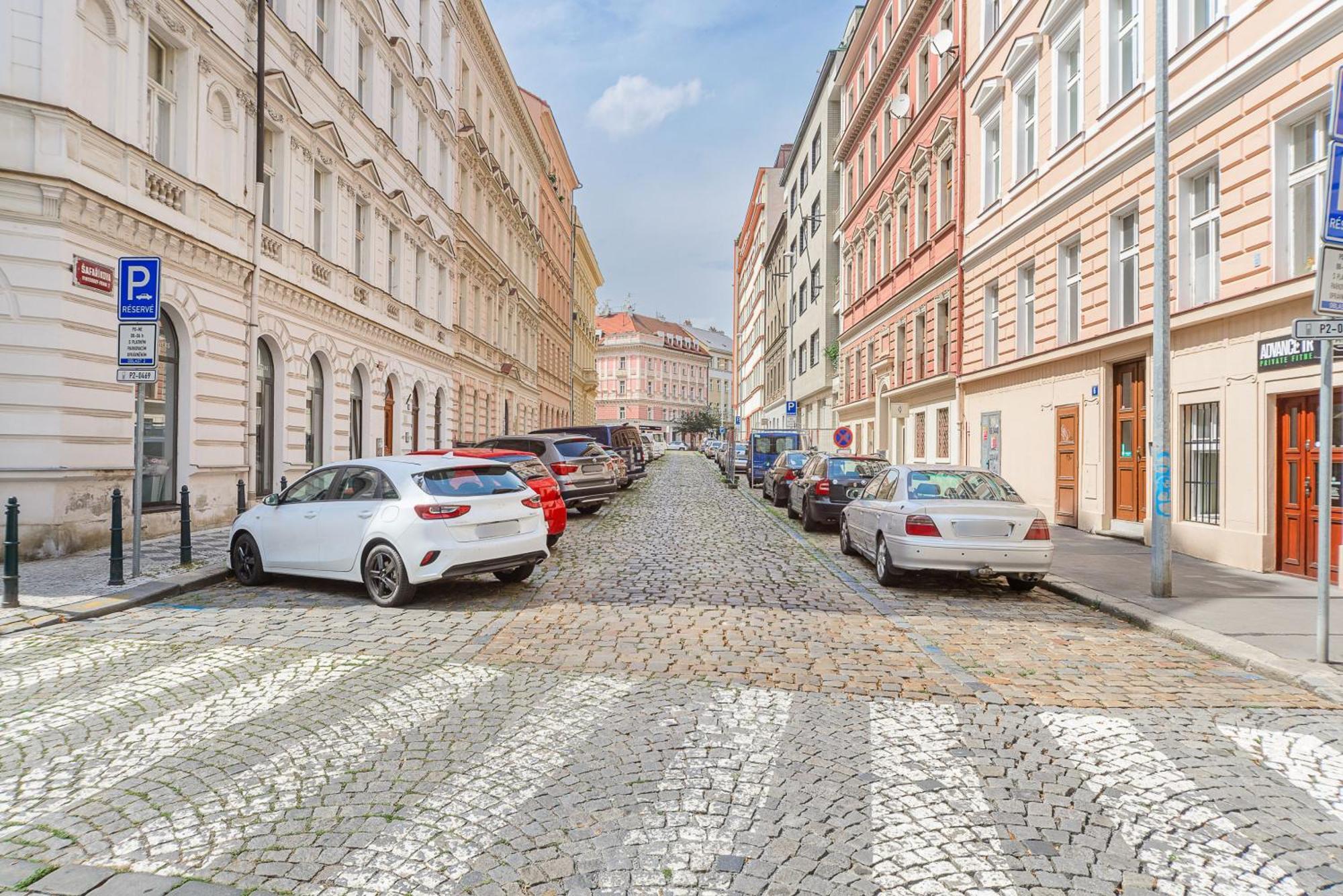 With 3 Bedroom For Family Apartmán Praha